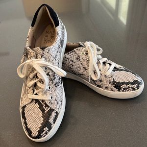 Naturalizer tennis shoes, size 10. Snakeskin with zipper details. Comfy and cute